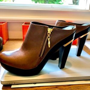 DVF 5in tan slip on booties gold trim